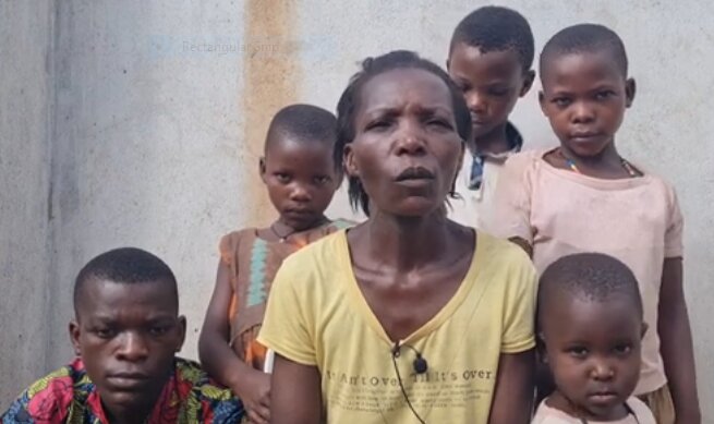 Alfred with pregnant woman and elderly man